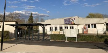 Entrée des écoles - Commune de Perrigny
